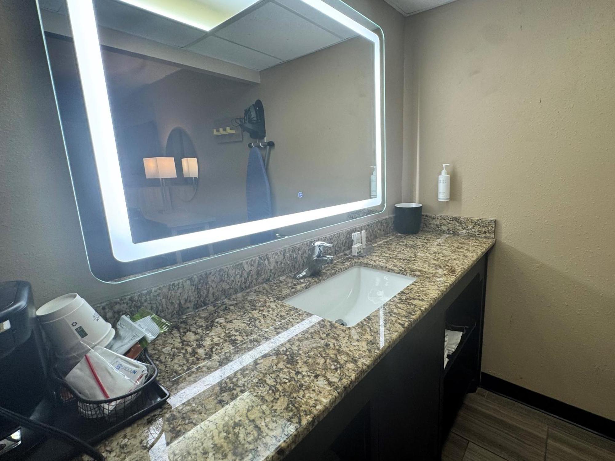 Hotel Super 8 By Wyndham Corpus Christi Airport Exterior foto